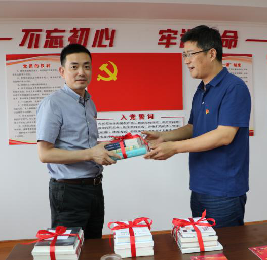 庆七一2.png
